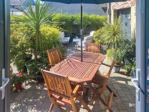 Patio area with outdoor furniture | Old Church School, Plympton, near Plymouth