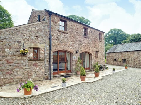 Exterior | Granary Cottages - The Hay Loft, Bleatarn, nr. Kirkby Stephen
