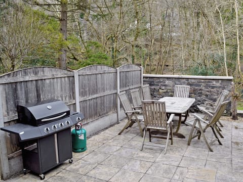 Sitting-out-area | Trem Yr Ynys, Betws-y-Coed