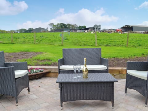 Sitting-out-area | Rose Cottage - Springfield Farm Cottages, Bigrigg, near Egremont