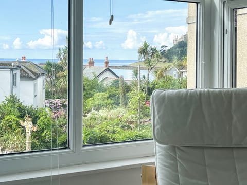 Fabulous views of St Michael’s Mount from the dining room and kitchen | Seaglass, Marazion