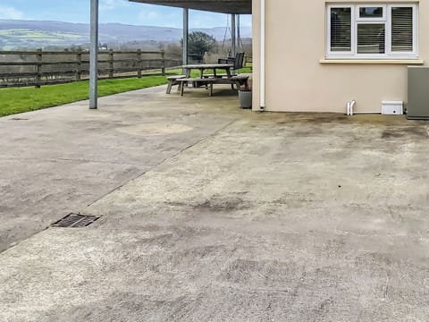 Parking | Pen Y Bryn Apartment, Manordeilo, near Llandeilo
