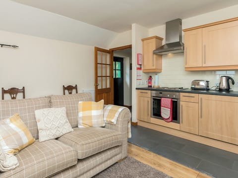 Delightful open plan living space | Bonnie’s Bothy - Invertrossachs Estate Cottages, Invertrossachs, near Callander