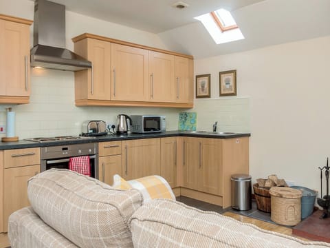 Delightful open plan living space | Bonnie’s Bothy - Invertrossachs Estate Cottages, Invertrossachs, near Callander