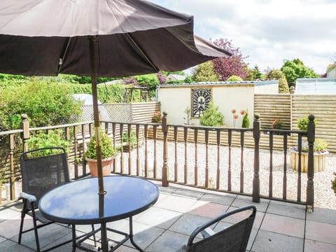Sitting-out-area | Little Coombe, Okehampton
