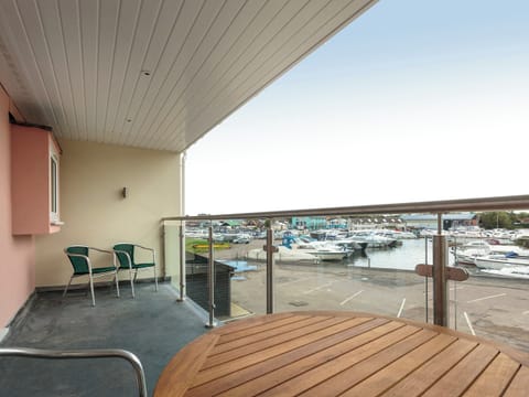 First floor balcony with outdoor furniture | Bewick Swan - The Riverviews, Wroxham, near Norwich