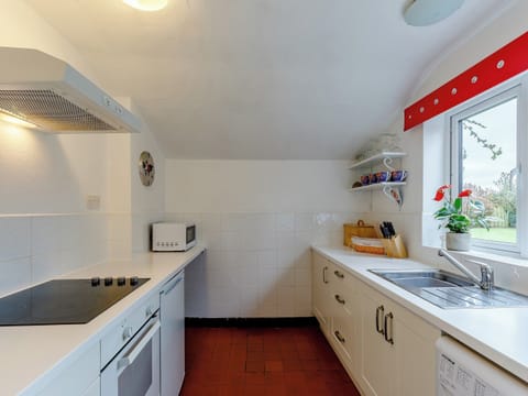 Kitchen | Hall Farm Bungalow, Shirley, Ashbourne