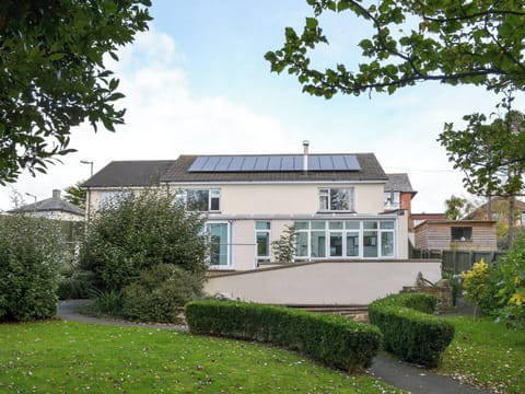 One of a kind, spacious, detached house | Riverside, Bude