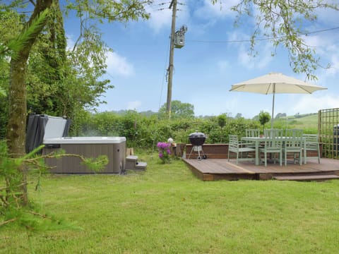 Delightful garden and grounds | Tan Y Castell, Llanmill, near Narberth