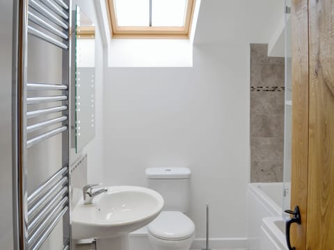 Shower room | The Old Engine House - Bridge Farm, Drimpton, near Beaminster