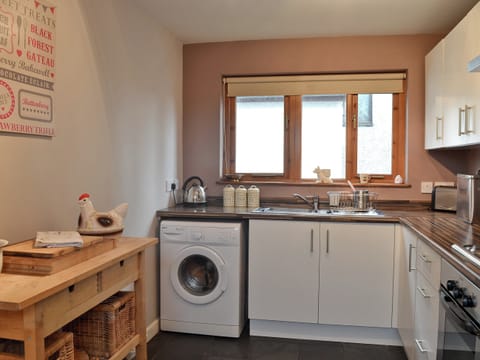 Kitchen | Panteg Cottage, Nebo, near Aberaeron