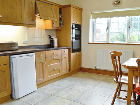 Kitchen/diner | Alby Bungalow, Cumwhinton, Carlisle