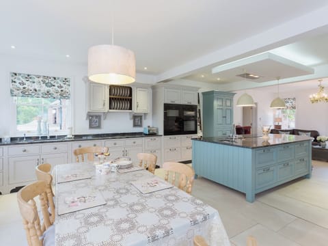 Farmhouse kitchen style table in the kitchen for informal mealtimes | Yokefleet Cottage, Sandholme, near Beverley