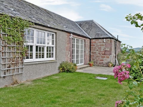 Exterior | Strathisla Farm Cottages- Osprey Cottage, Meigle