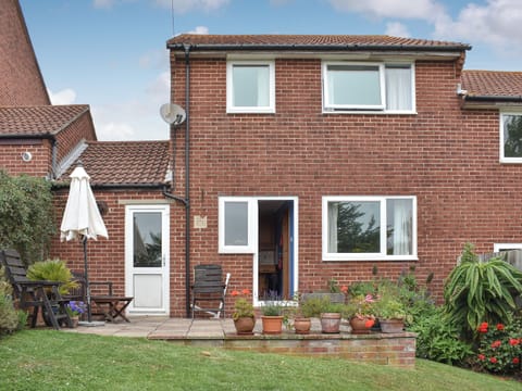 Rear garden | Sparrows Nest, Preston, near Weymouth