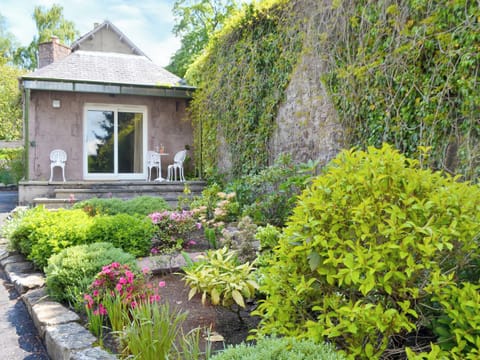 Charming garden | Boatland Cottage, Perth