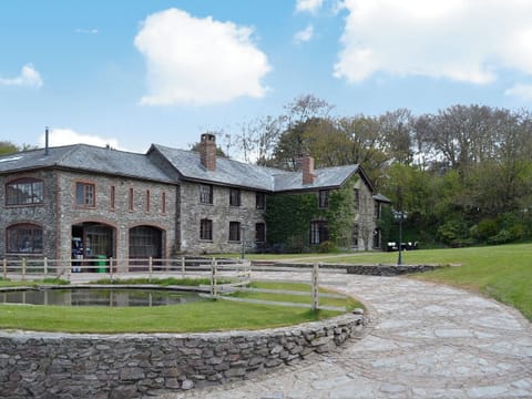 Exterior | The Farm House, Bridge House - Lower North Radworthy Cottages, Heasley Mill, near South Molton