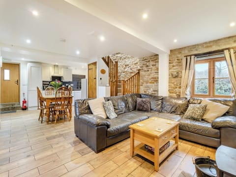 Open plan living space | The Pig Sty - Green Farm Holiday Cottages, Cutthorpe, near Chesterfield