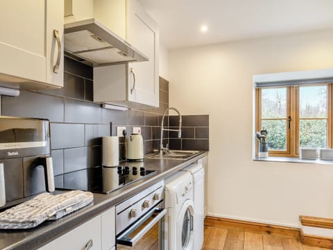 Open plan living space | The Pig Sty - Green Farm Holiday Cottages, Cutthorpe, near Chesterfield