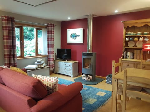 Open plan living space with wooden floor | Penty-Lowarth, Quoit, St Columb
