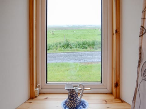 Far-reaching view from the double bedroom | John O’ Groats - Horseman’s Cottage - Watermill Cottages, John O’ Groats