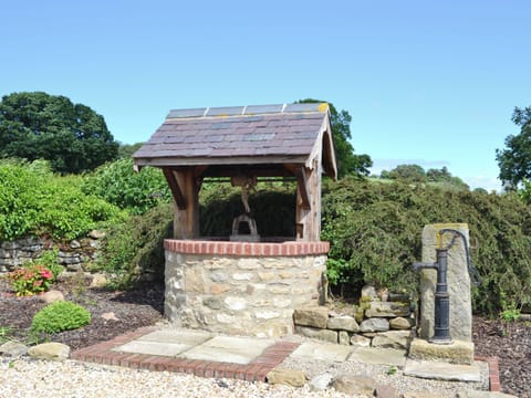 Surrounding area | Sykelands Cottage, Mill Cottage - Sykelands Grange Cottages, Dalton