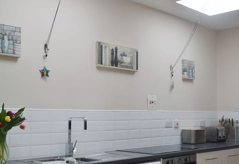 Light, bright and airy kitchen with access to utility room | Loramore, Aviemore