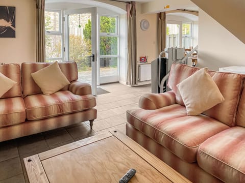 Living room | The Coach House - Peniarth Bach Farm, Betws-Yn-Rhos, Conwy