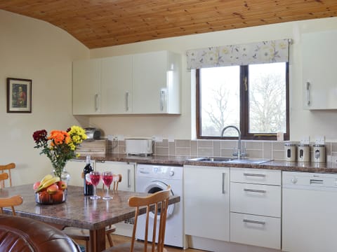Dining area | Ithon Bank - Bryn Thomas Lodges, Near Llandrindod Wells