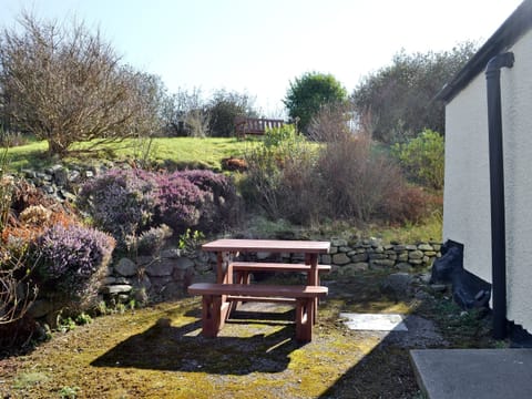 Sitting out area | Belloch Cottage, Glenbarr, near Campbeltown