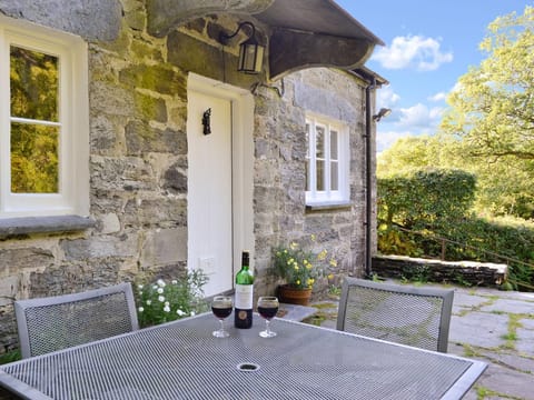 Sitting-out-area | Dylasau Cottage, Nr. Betws-y-Coed