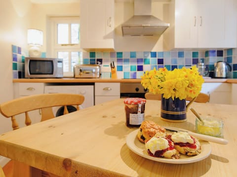 Open plan living/dining room/kitchen | Kitchen Cottage, Mousehole, Penzance