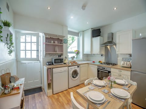 Kitchen/diner | Hyfrydle, Llandudno