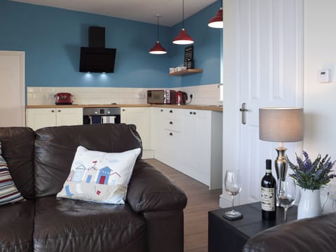 Open plan living space | View at the Peak, Goodwick, near Fishguard