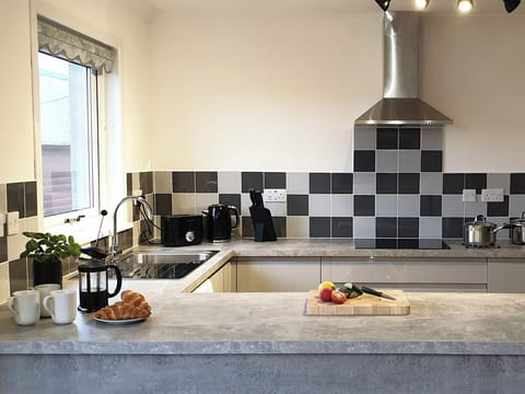 Beautifully-appointed kitchen | Auldfield, Lhanbryde, near Elgin