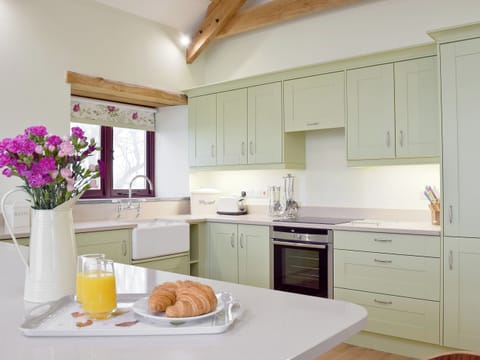 Open plan living/dining room/kitchen | Southlands Barn, Saundersfoot