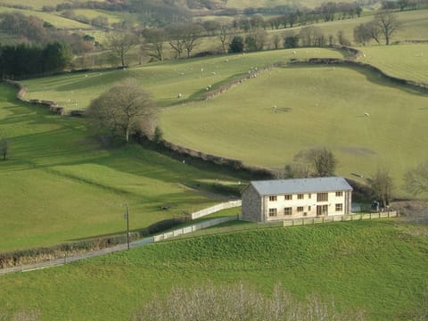 The setting of Cwm Corn Barn | Cwm Corn Barn, Dolfor, Nr. Newtown