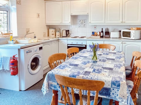Kitchen/diner | The Haven, Crantock, near Newquay