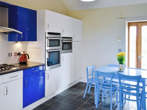 Kitchen/diner | Ty Hir, Aberdaron, Pwllheli