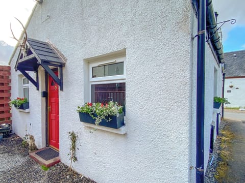 Parking at side of cottage ( off road) | Riverside Cottage, Drumnadrochit, near Loch Ness