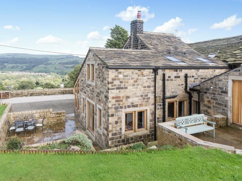 Wonderfully spacious, semi-detached, stone built cottage. | Sands Farm Cottage, Luddendenfoot, near Hebden Bridge