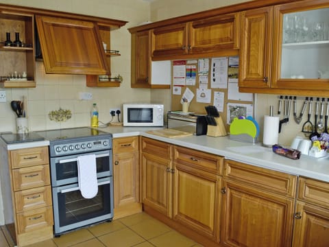Spacious kitchen | Tir Nani Ogg, Towyn, near Rhyl
