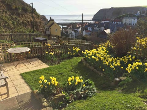 Garden | Crow&rsquo;s Nest, Staithes, Cleveland