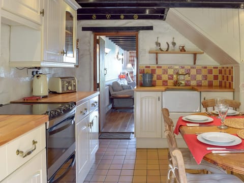 Well equipped kitchen/ dining room | Y Teras, Rosebush, near Narberth