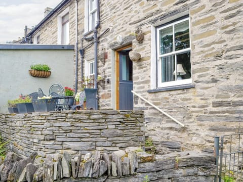 Raised terrace to rear of holiday home | Gwernol, Dolwyddelan, near Betws-y-Coed