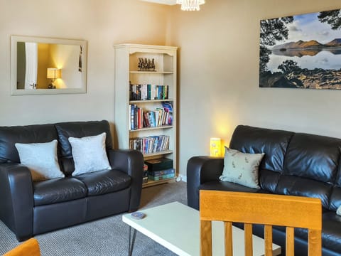 Living area | 10 Elm Court - Greta Grove Apartments, Keswick