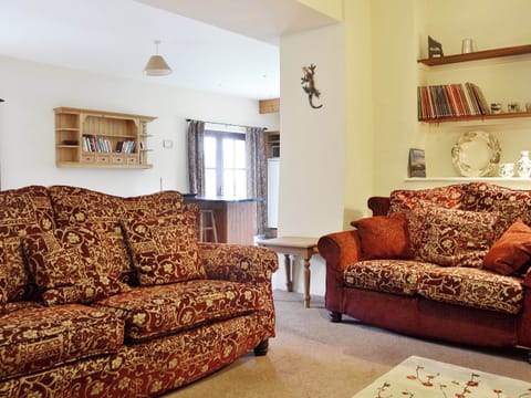 Open plan living/dining room/kitchen | Helm View, Windermere