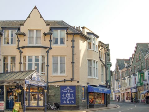 Centrally located holiday apartment | Loft 10 - Royal Oak House, Keswick