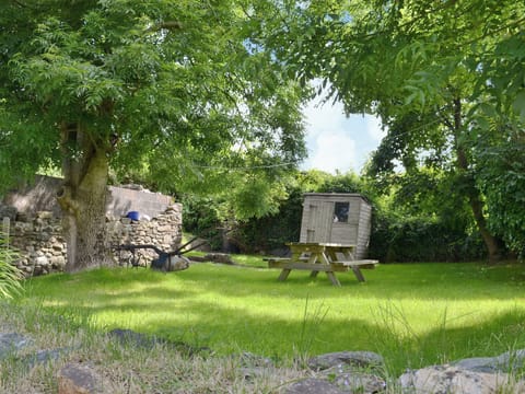 Garden | Trem-Y-Don Cottage, Trefin, nr. St. David&rsquo;s