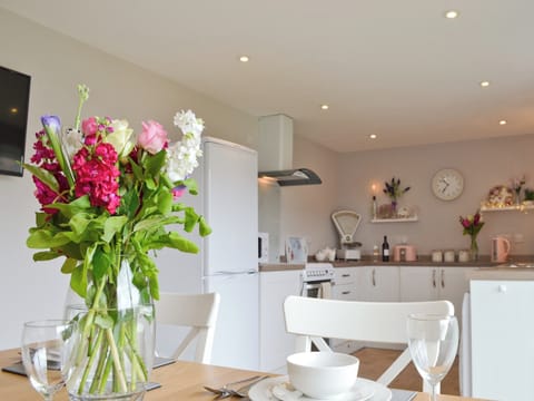 Well presented kitchen/ diner | Llifon, Bethesda Bach, near Caernarfon